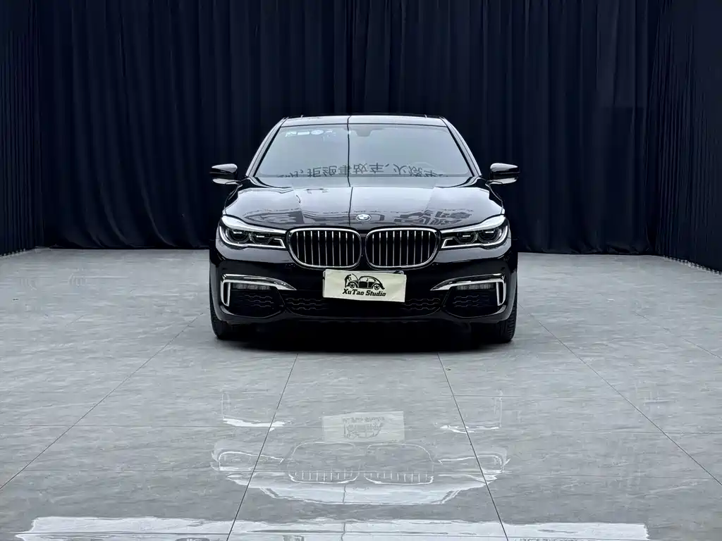 BMW 7 Series — фото 2