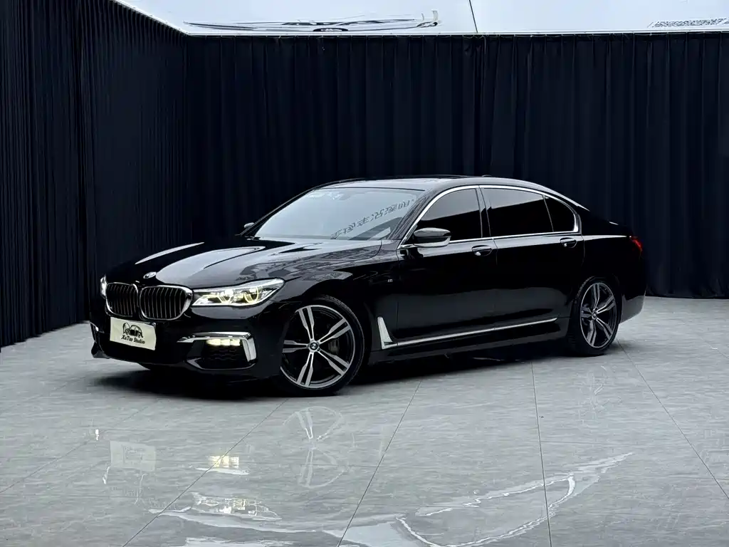 BMW 7 Series — фото 3