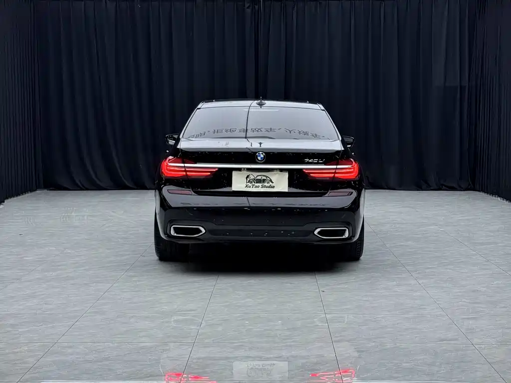 BMW 7 Series — фото 4