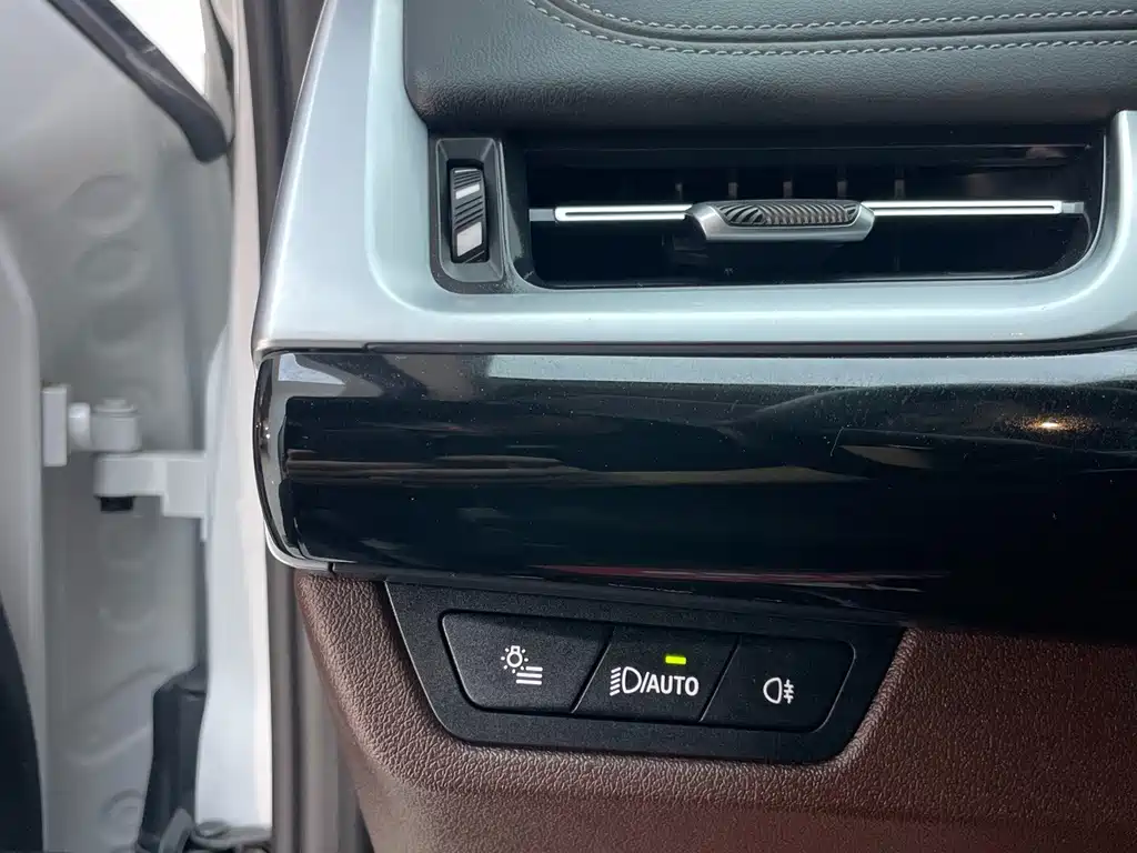 BMW X1 — фото 17