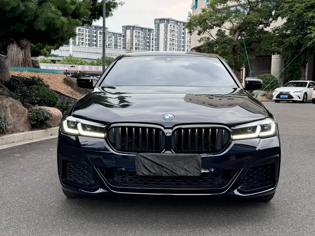 BMW 5 Series — фото 2