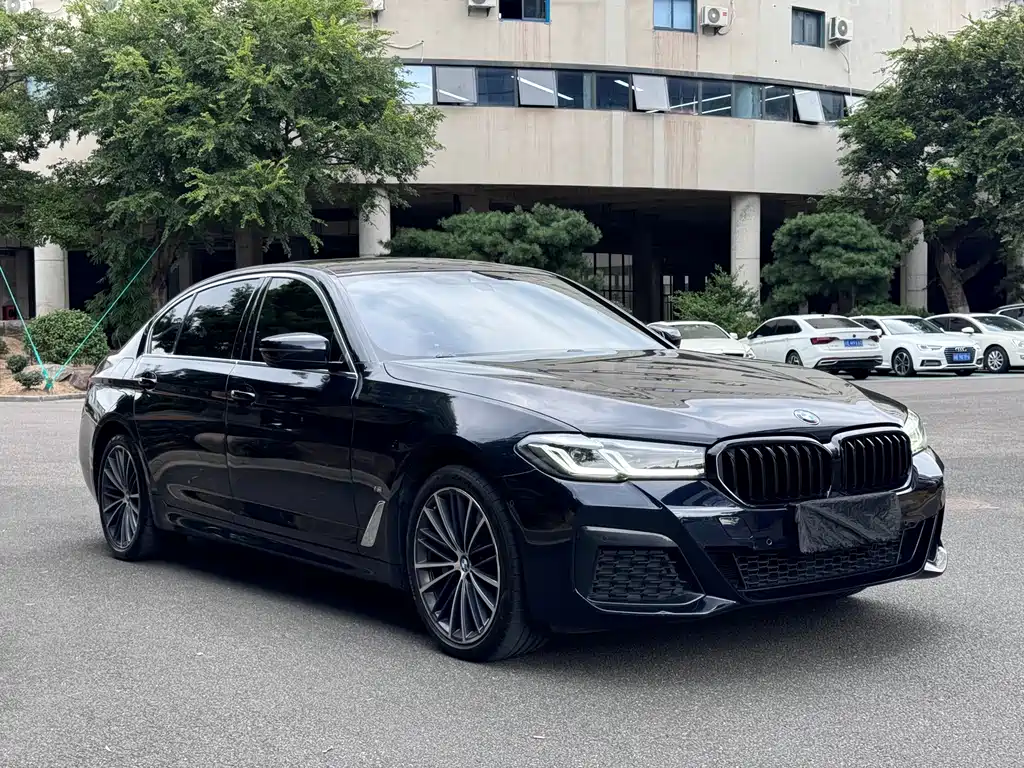 BMW 5 Series — фото 3