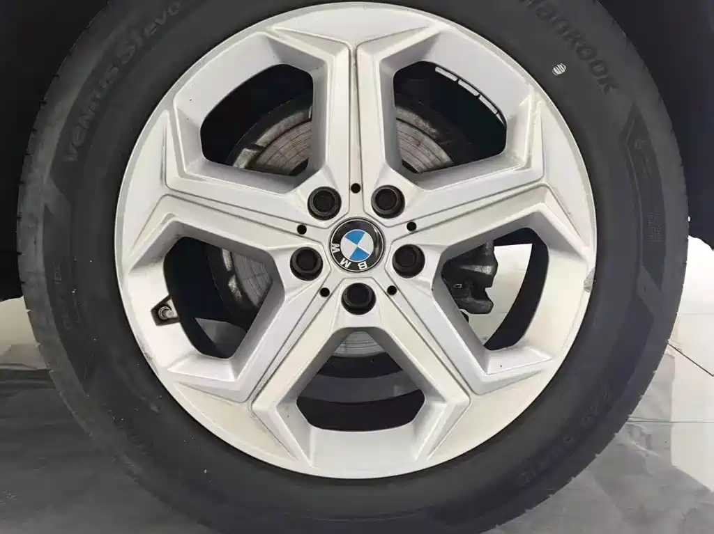 BMW X1 — фото 14