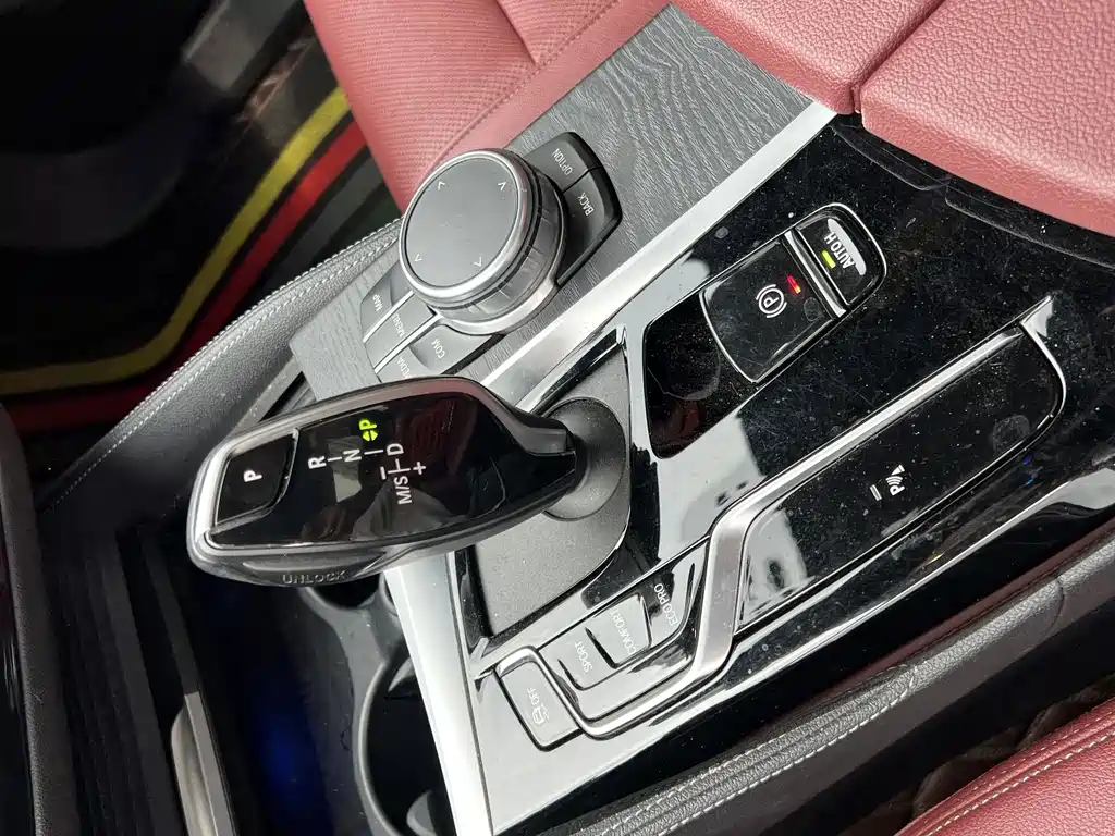 BMW 5 Series — фото 10