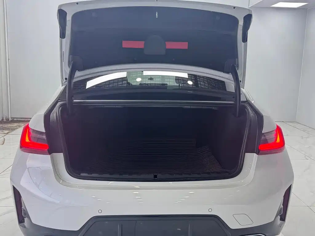 BMW 3 Series — фото 16
