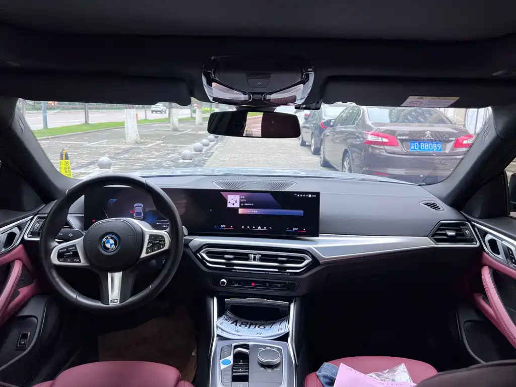 BMW i4 — фото 11