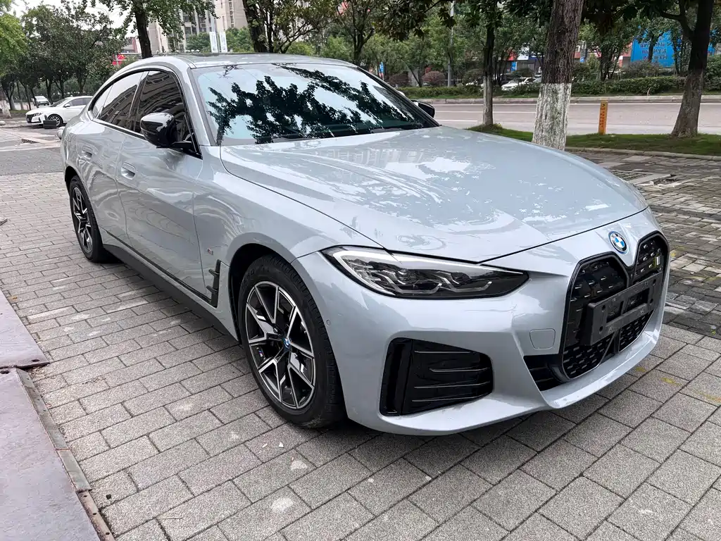 BMW i4 — фото 3