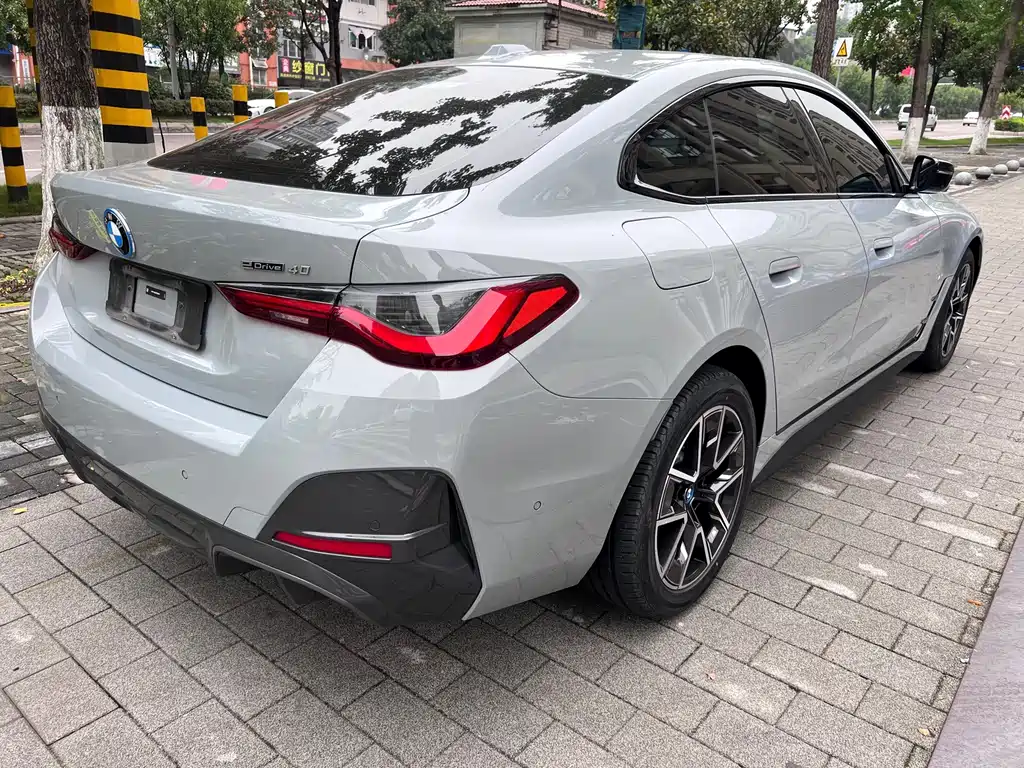 BMW i4 — фото 5