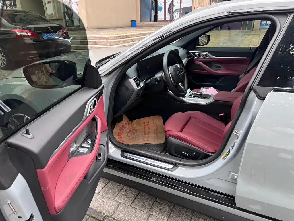 BMW i4 — фото 9