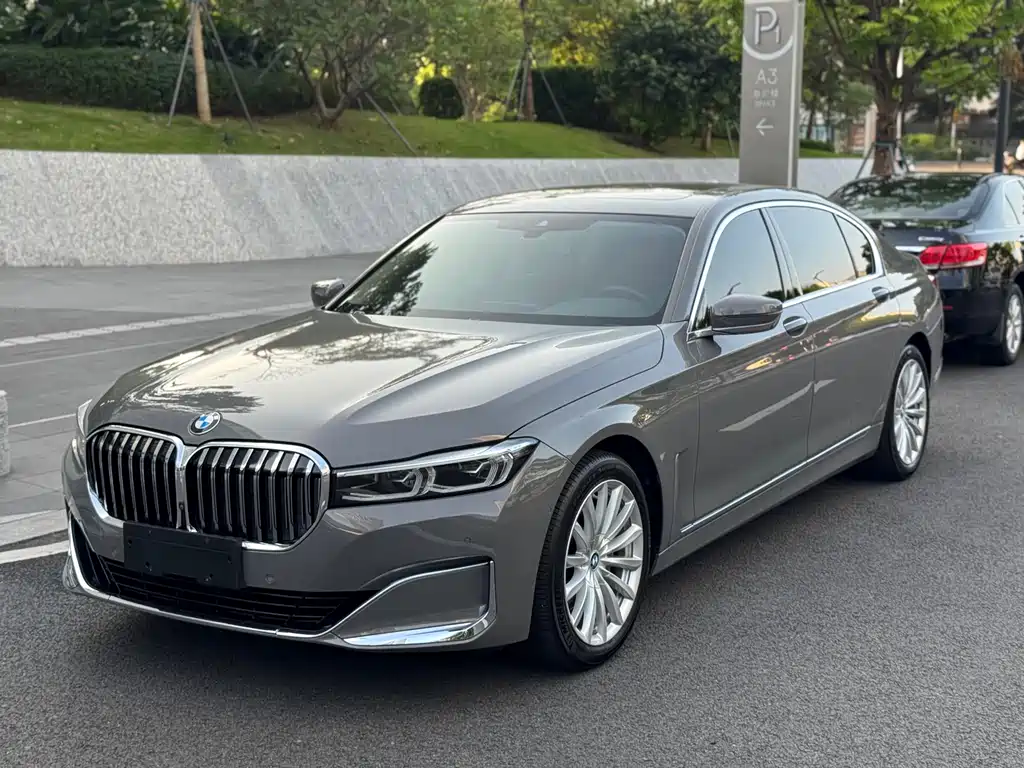 BMW 7 Series — фото 3