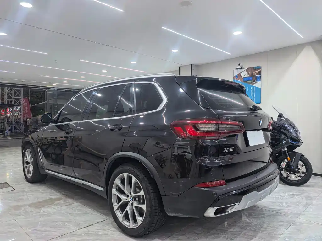 BMW X5 (Import) — фото 4