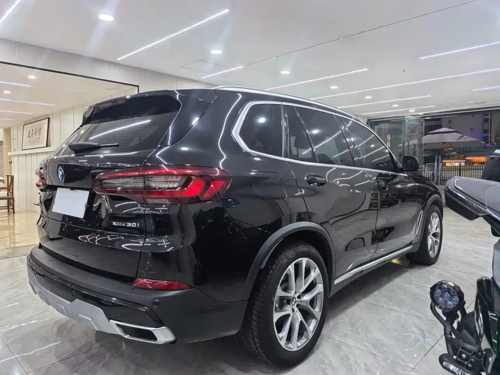 BMW X5 (Import) — фото 5