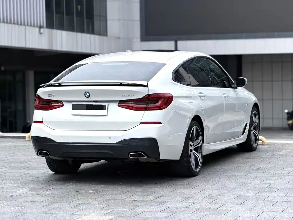 BMW 6 Series GT — фото 10