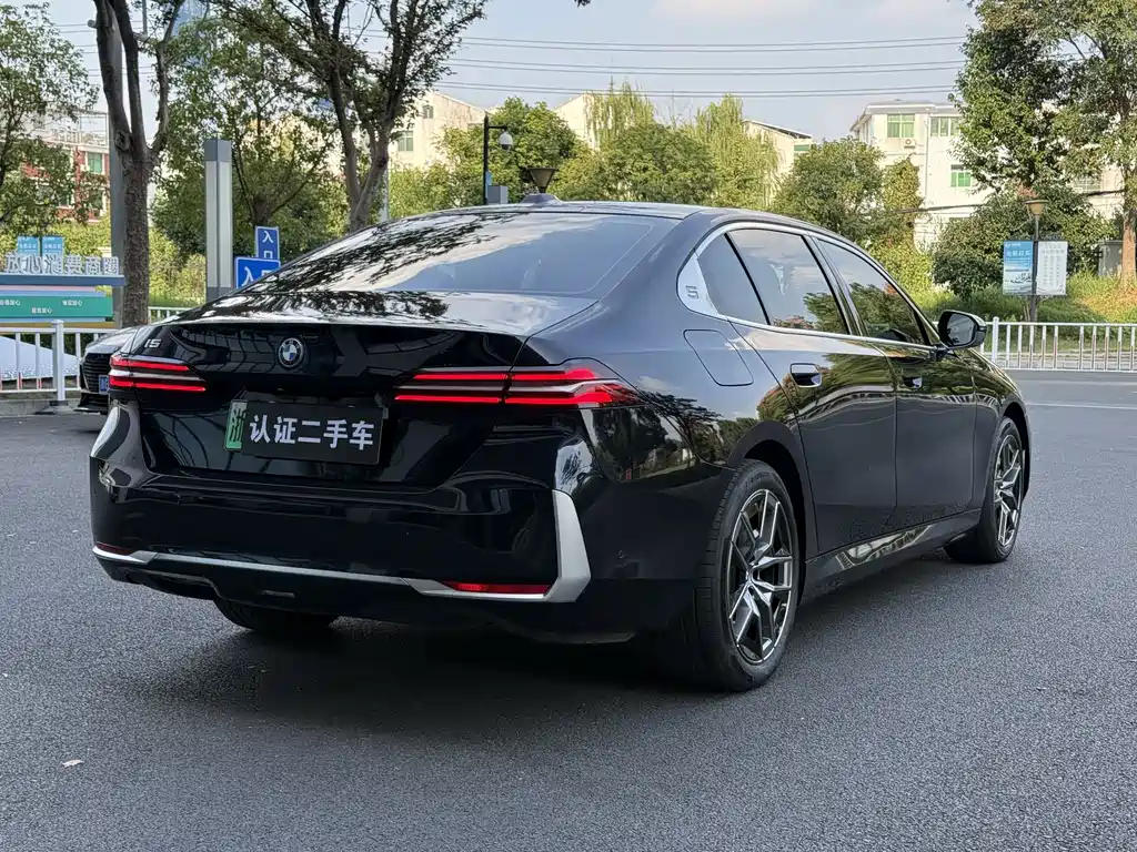 BMW i5 — фото 7