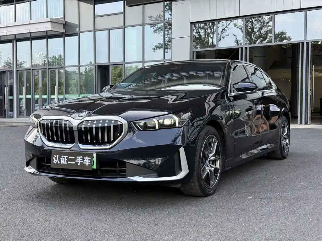 BMW i5