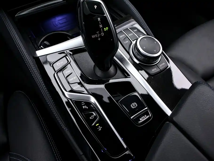 BMW 6 Series GT — фото 10