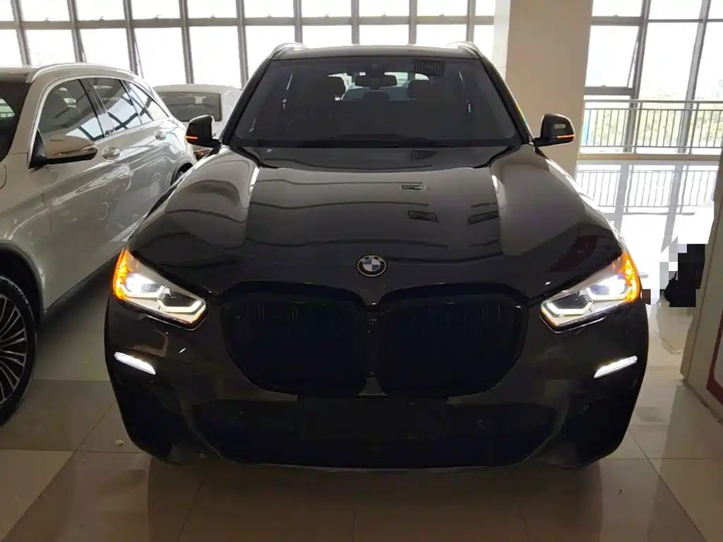BMW X5 (Import) — фото 3