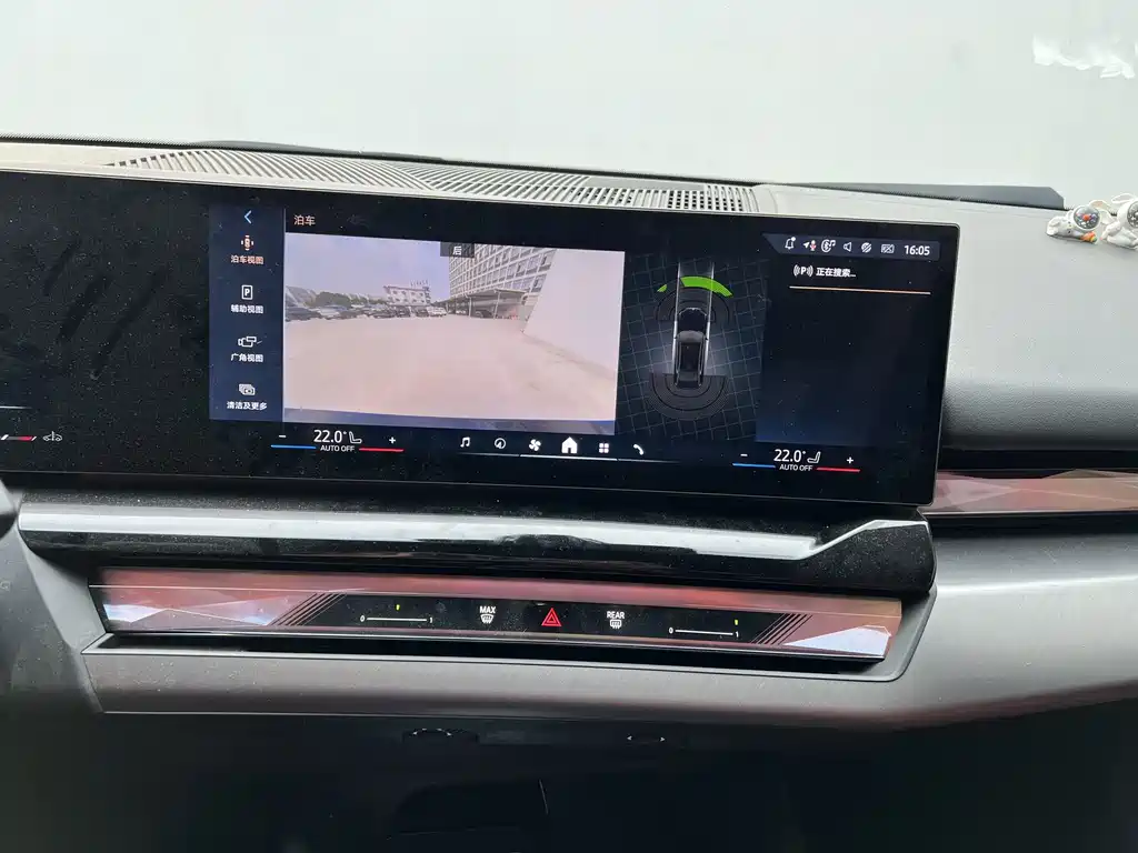 BMW 5 Series — фото 14