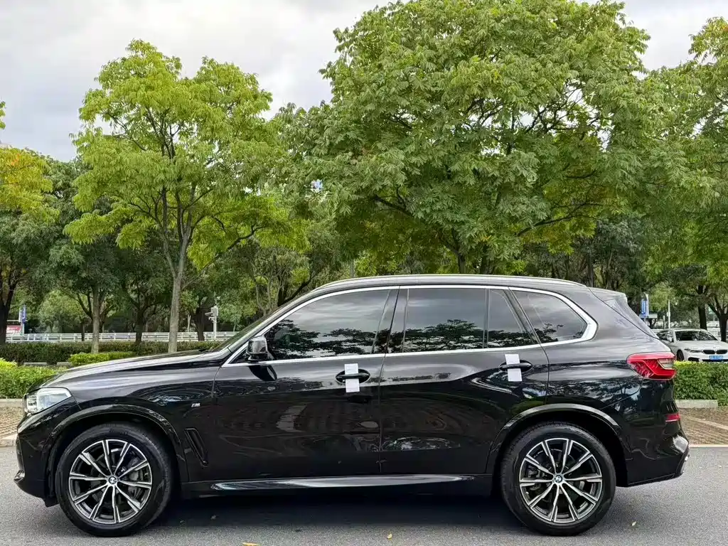 BMW X5 (Import) — фото 5