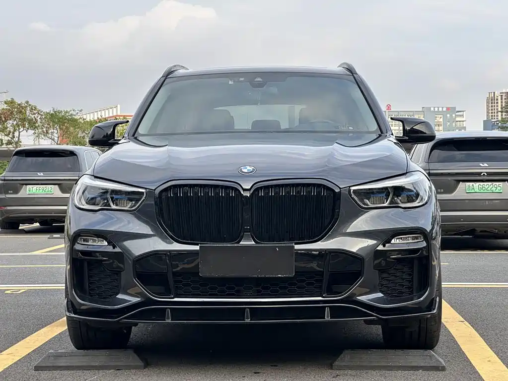 BMW X5 (Import) — фото 2