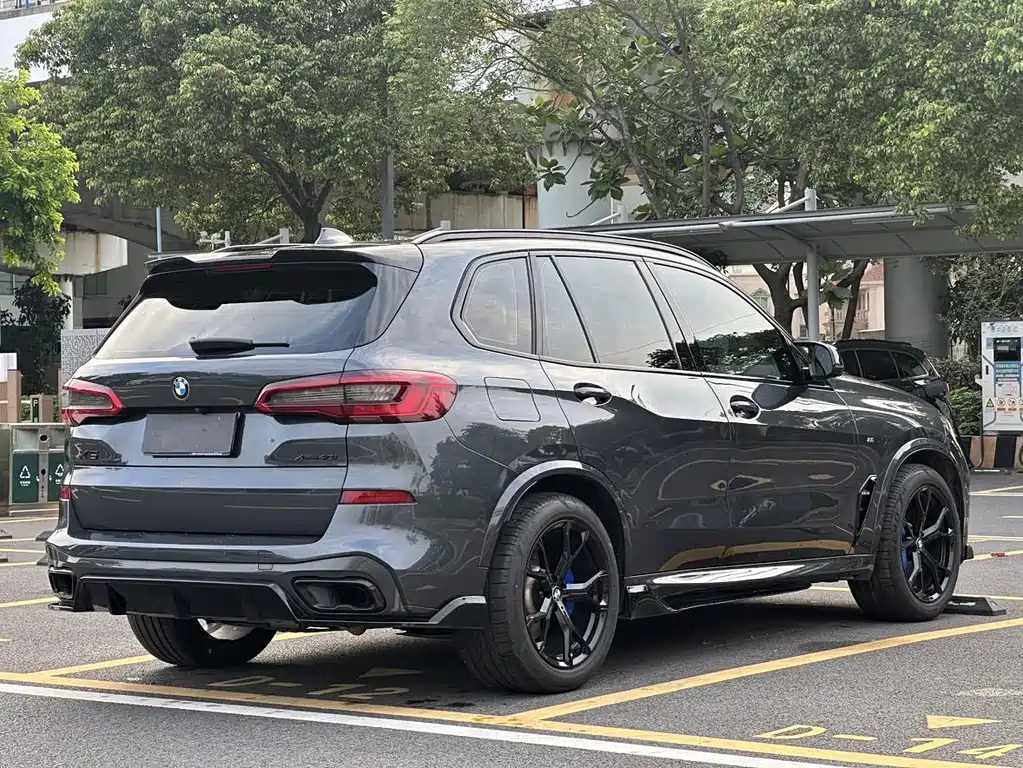 BMW X5 (Import) — фото 6