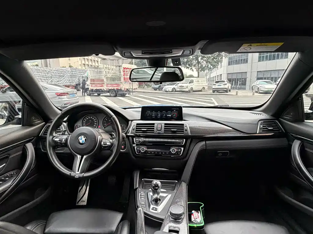 BMW M4 — фото 9