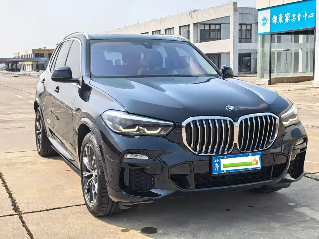 BMW X5 (Import) — фото 2
