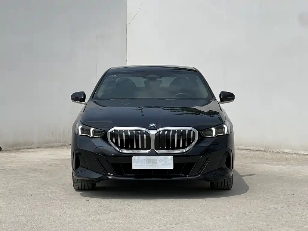 BMW 5 Series — фото 2