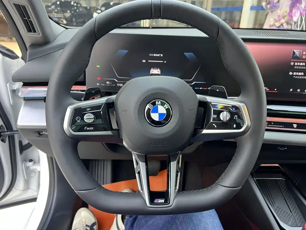 BMW 5 Series — фото 10