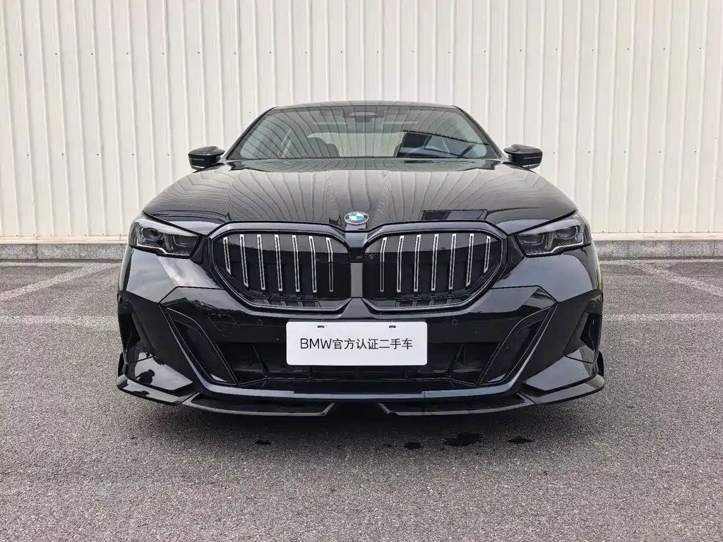 BMW 5 Series — фото 2