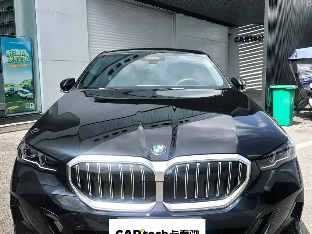 BMW 5 Series — фото 2