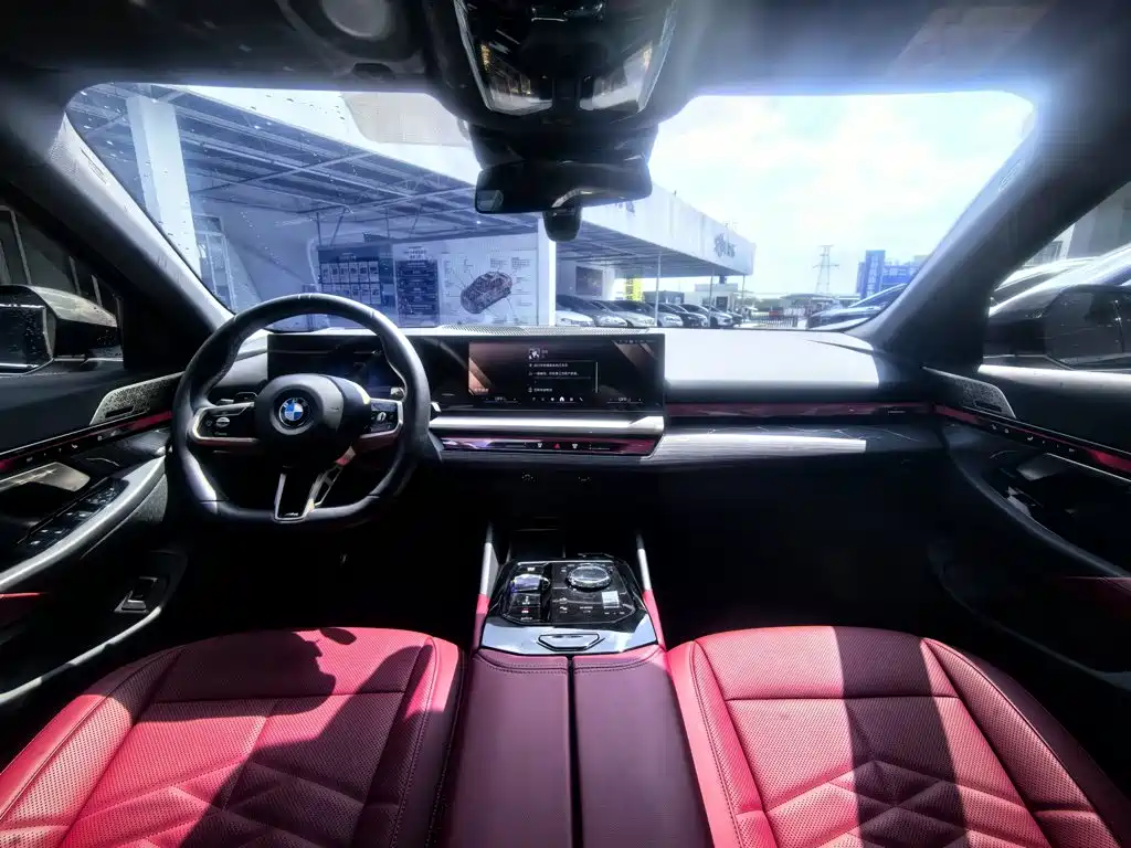 BMW 5 Series — фото 5
