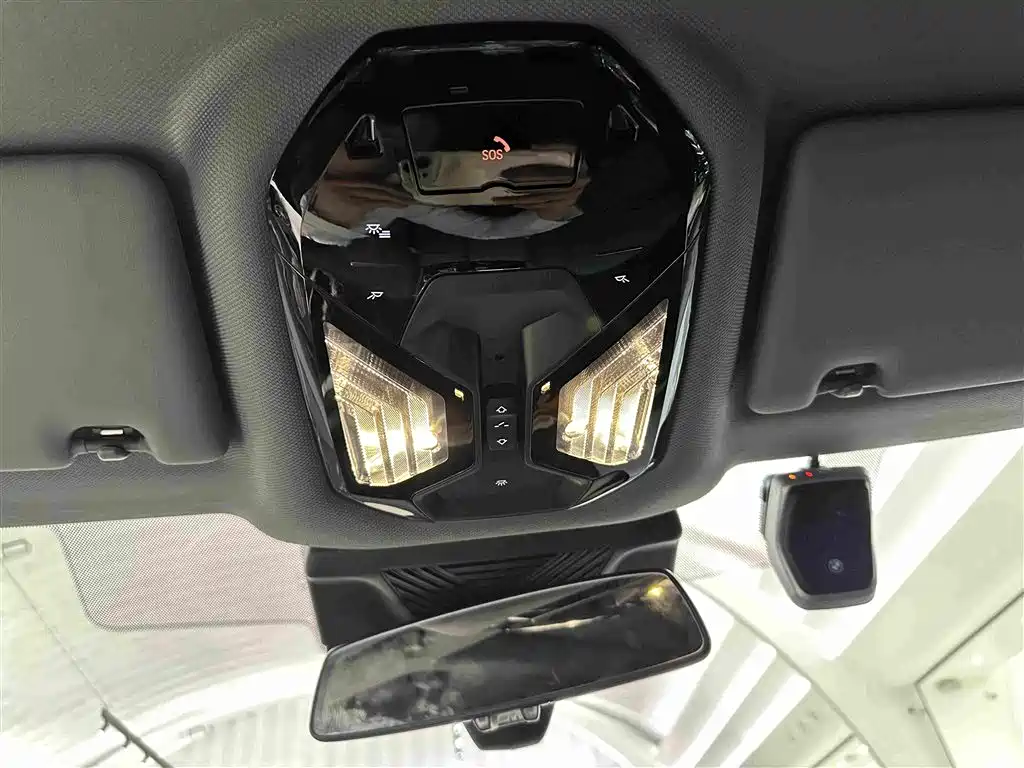 BMW 5 Series — фото 16