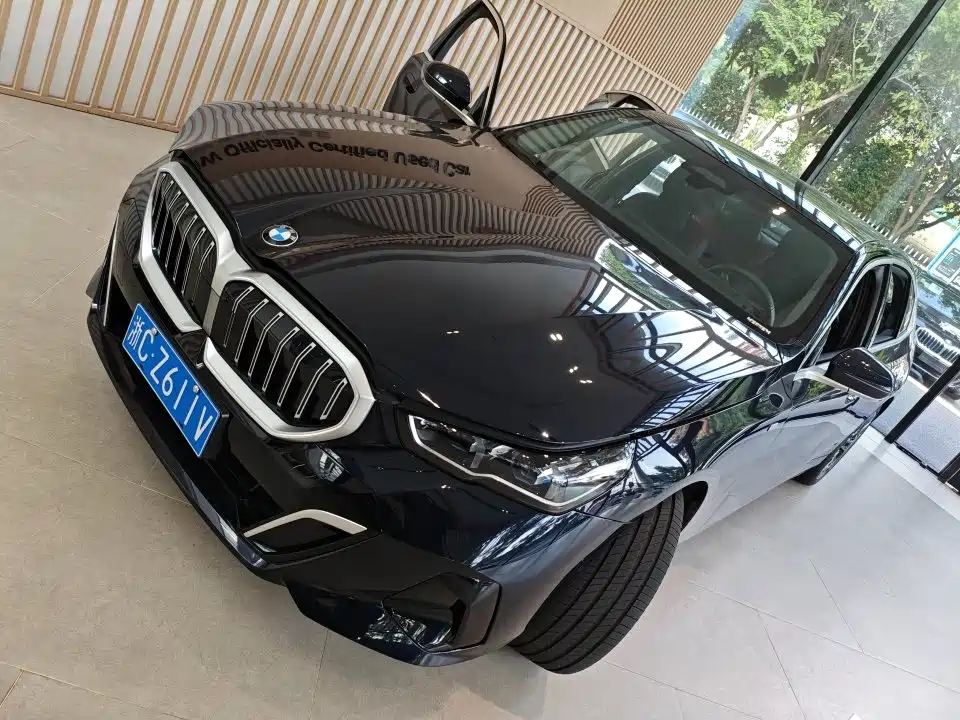 BMW 5 Series — фото 2
