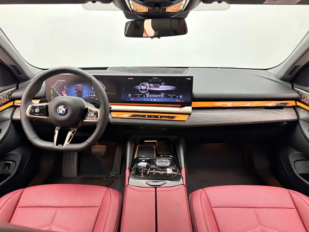BMW 5 Series — фото 10