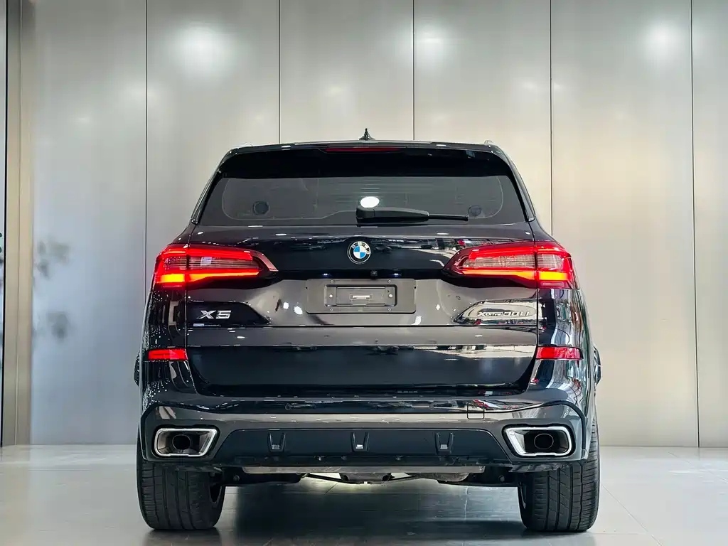 BMW X5 — фото 8