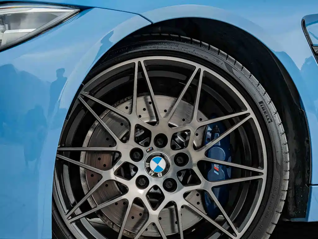 BMW M4 — фото 4