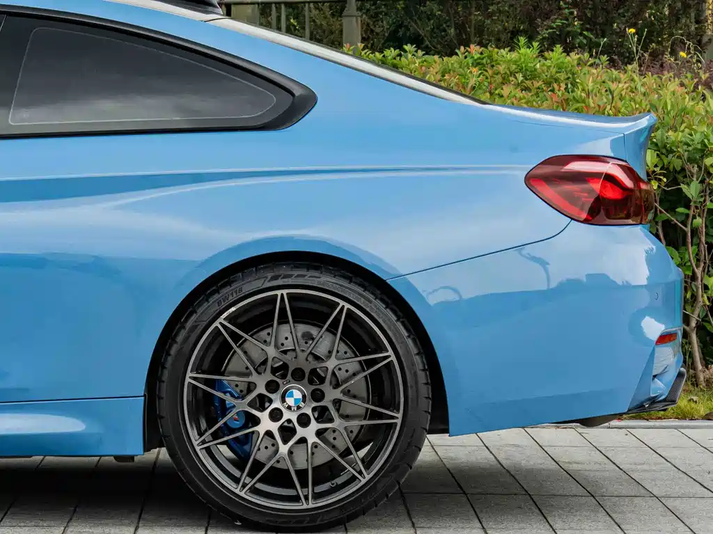 BMW M4 — фото 6