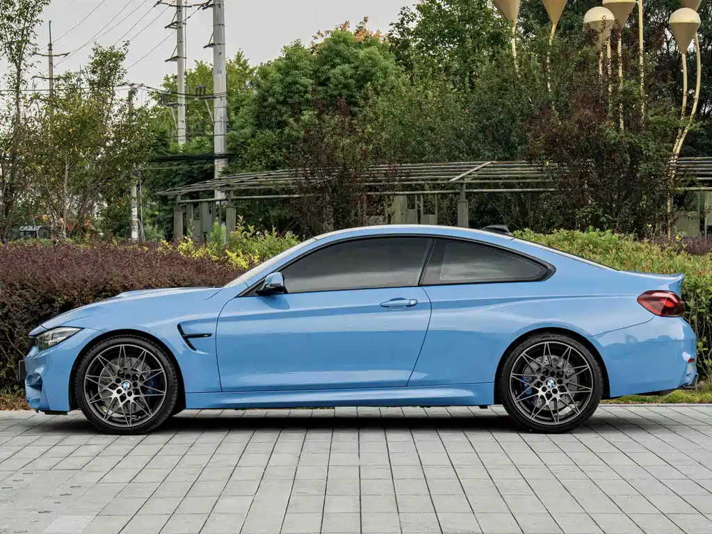 BMW M4 — фото 7