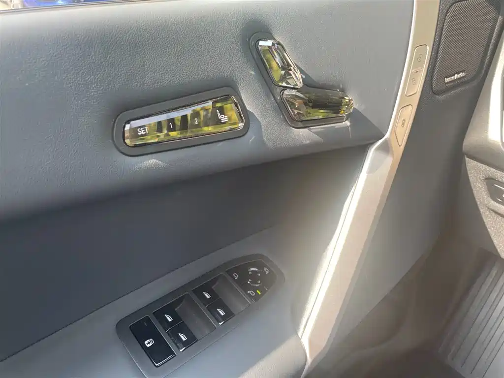 BMW iX — фото 10