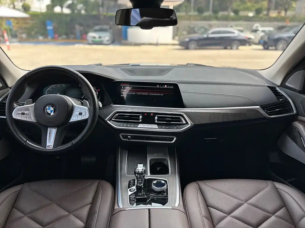 BMW X5 — фото 9