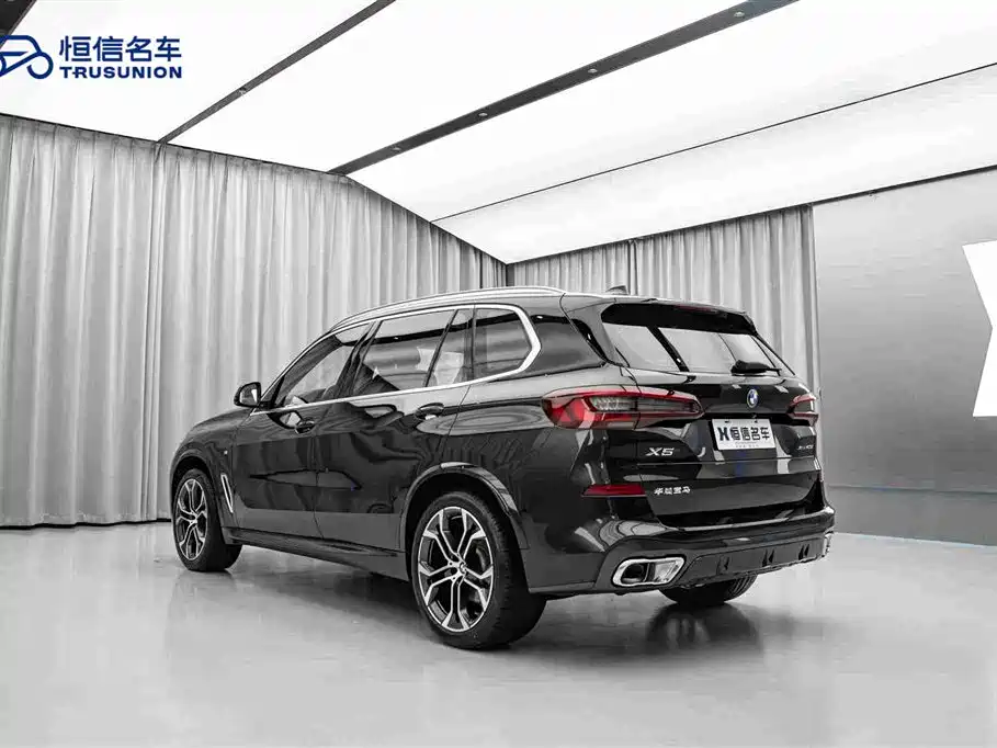 BMW X5 — фото 7
