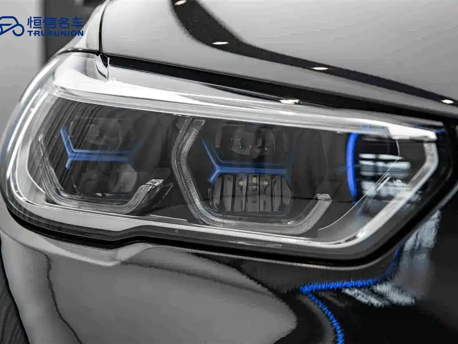 BMW X5 — фото 10