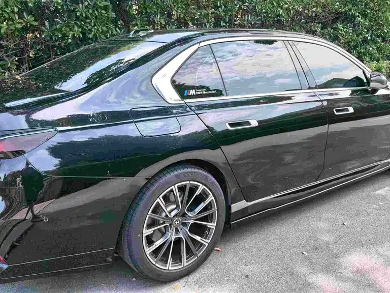 BMW 7 Series — фото 3