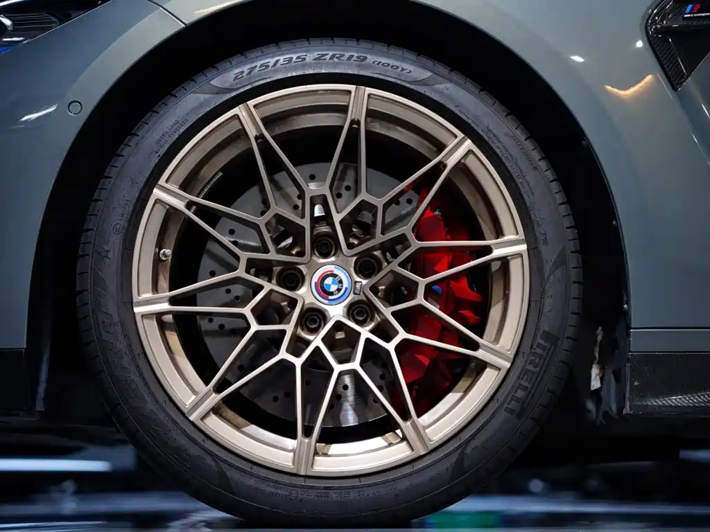 BMW M4 — фото 3