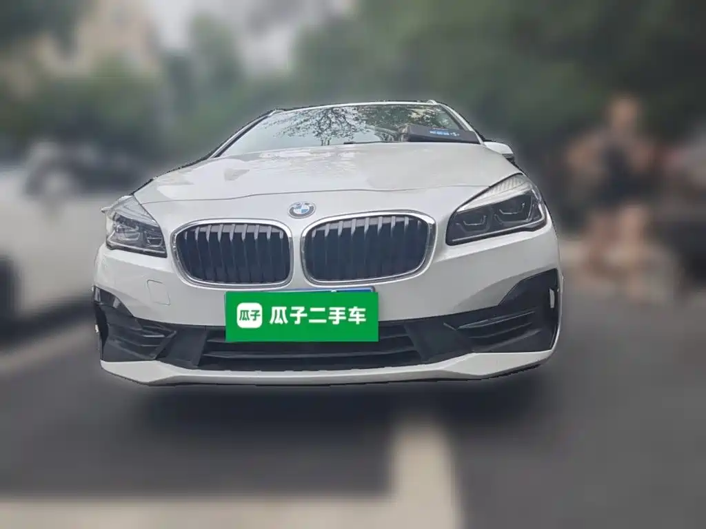 BMW 2 Series Active Tourer — фото 2