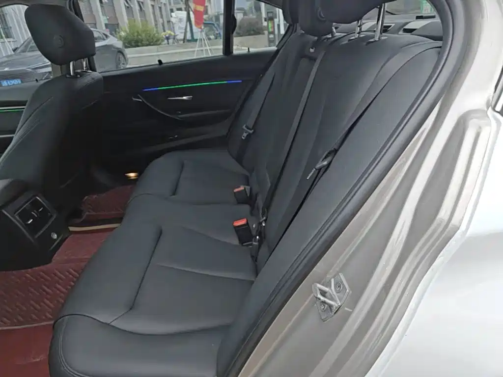 BMW 3 Series — фото 17