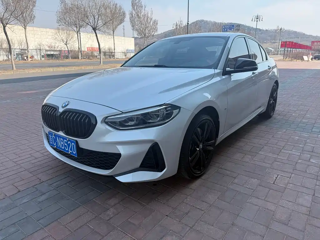 BMW 1 Series — фото 1