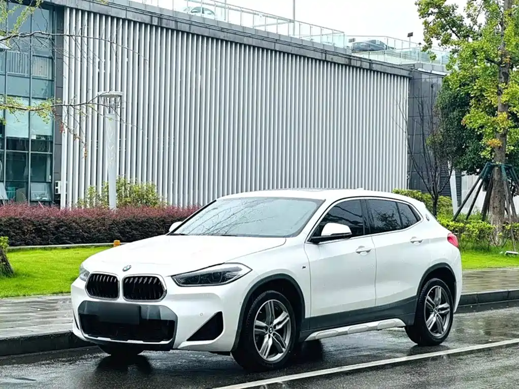 BMW X2