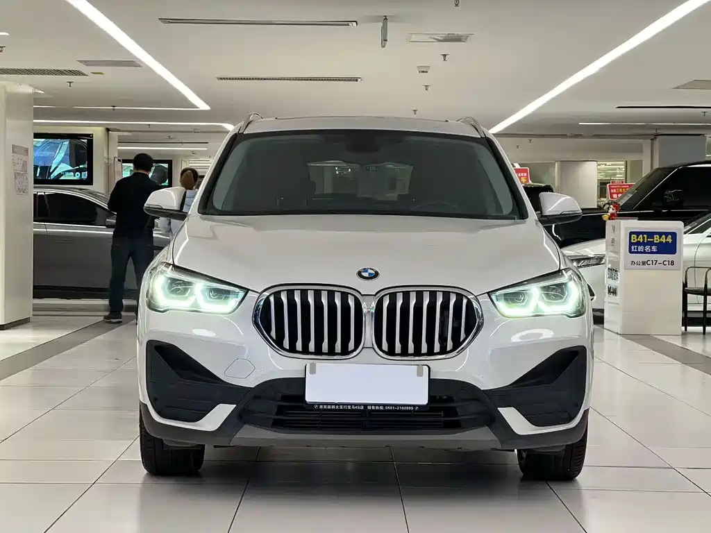 BMW X1 — фото 2